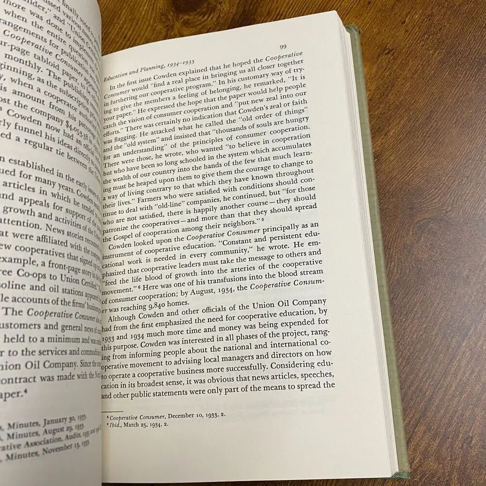 Beyond the Fence Rows History of Farmland Industries 1929-1978 Gilbert C. Fite